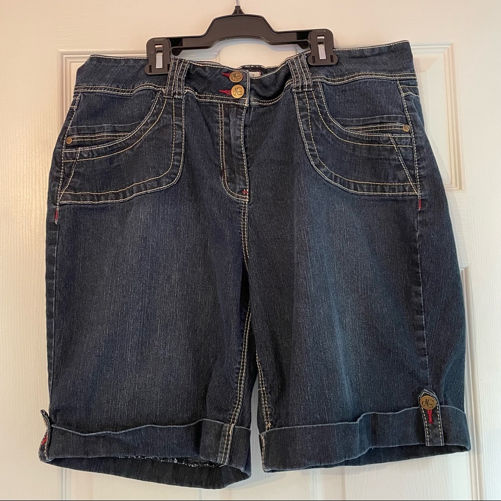 d/C Jeans Curvy Denim Shorts
